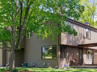 112712 Hundertmark Rd, Chaska, MN 55318