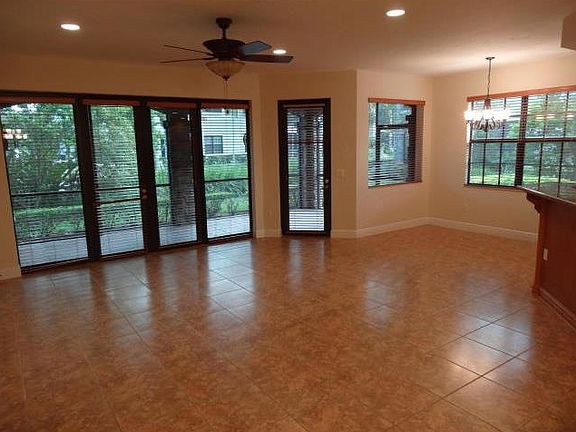 5th image of 7650 Old Thyme Ct