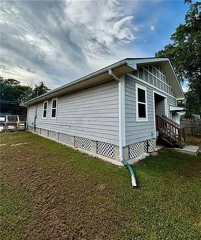 4 bed, 2.0 bath, 1312 sqft, $1,700 — Photo 4