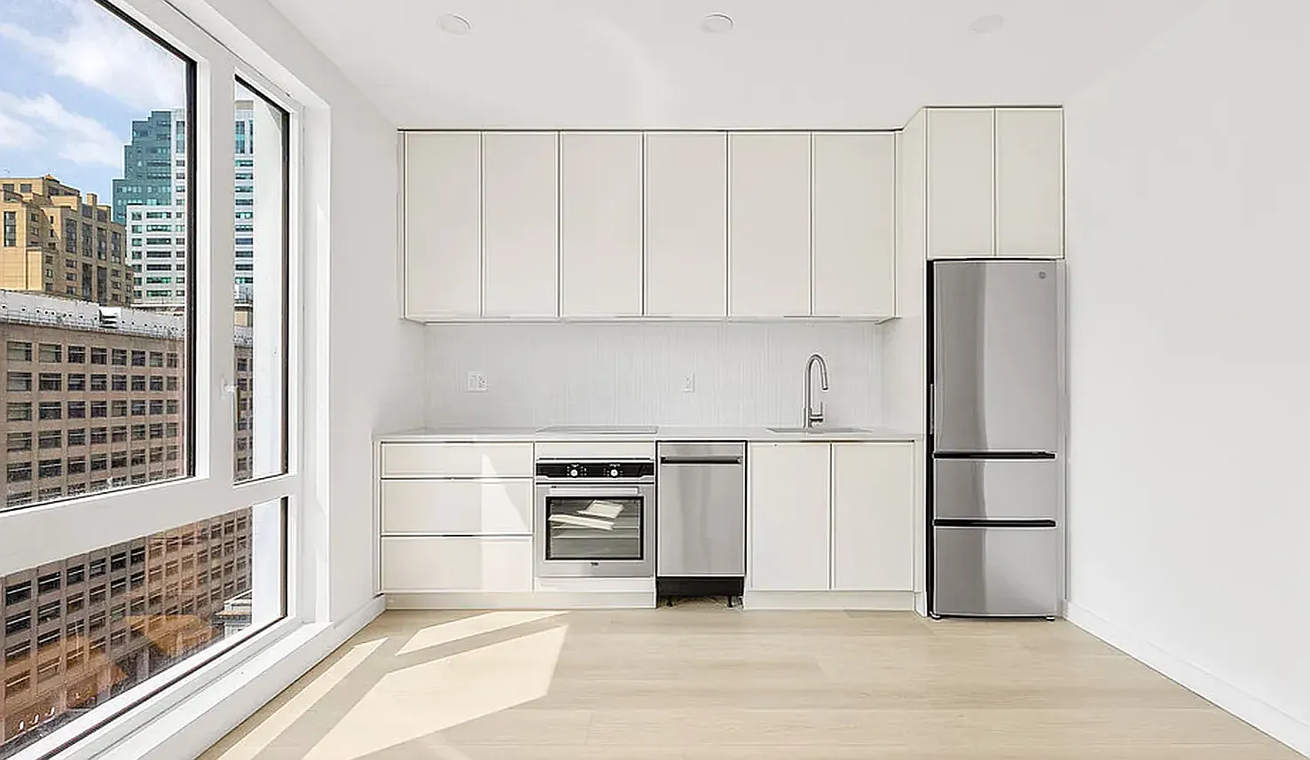 144 Lawrence Street — Photo 2