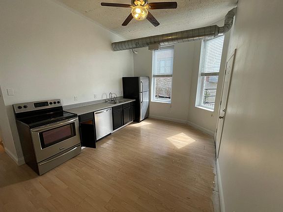 4th image of 541 Liberty Hl #2