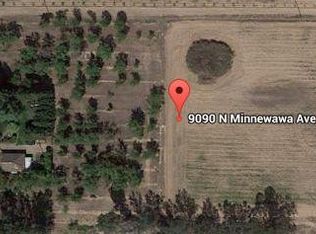 9090 N Minnewawa Ave, Clovis, CA 93619