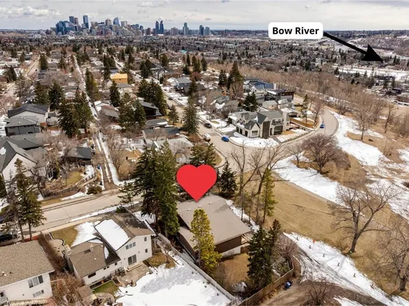 2925 E Toronto Cres NW, Calgary, AB T2N 3W4