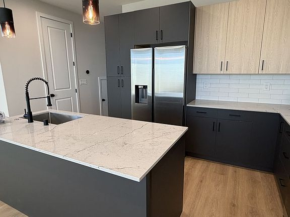 4th image of 8353 Hennings Dr #D