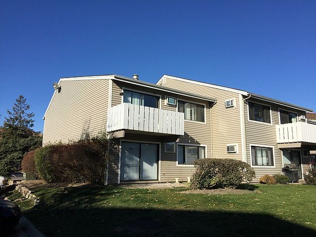 1st image of 2400 Bayside Dr Unit 3