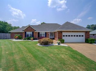 60 Old Linen Cv, Jackson, TN 38305