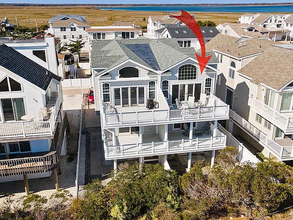 4th image of 2910 Marine Pl