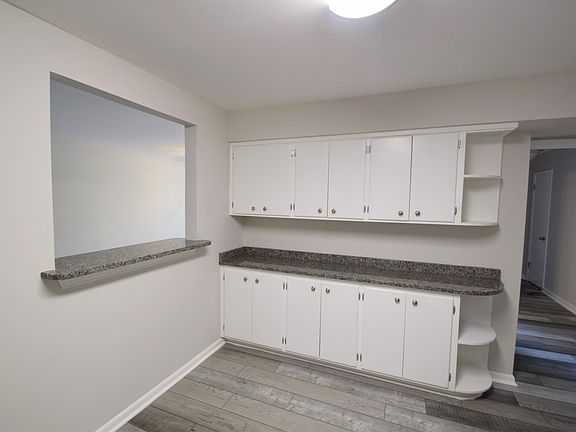 4th image of 1218 Townsend Blvd