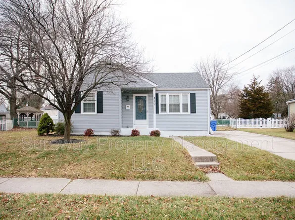 19 Stanford Rd, Cherry Hill, NJ 08034