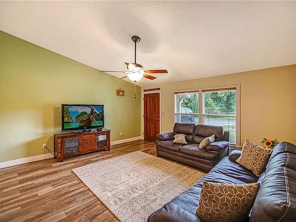 3rd image of 247 Clara Vista St