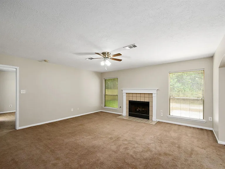 1631 Stonehaven Village Cir — Photo 3