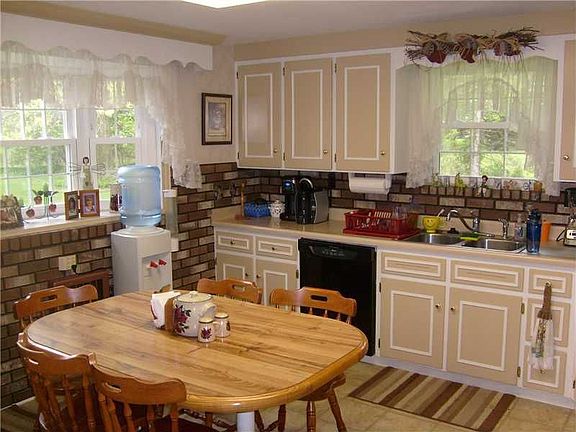 4th image of 5912 Hillhaven Dr