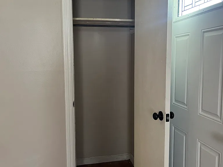 111 Falkirk St — Photo 11