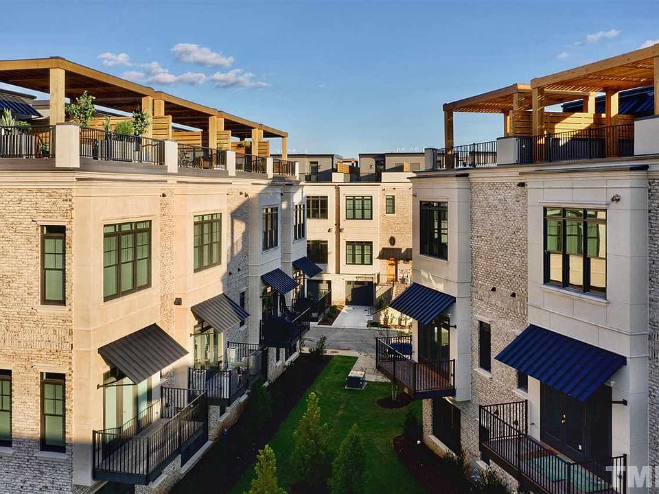 2nd image of 2121 Cameron Manor Way #111