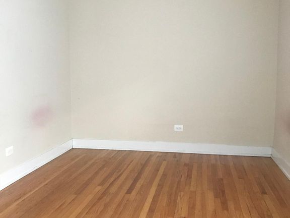 5th image of 4839 N Wolcott Ave #1