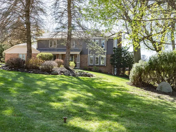 1310 Centennial COURT, Brookfield, WI 53045