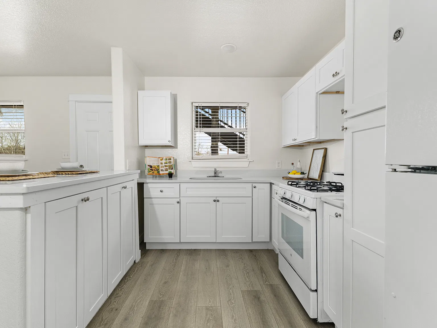 1 bed, 550 sqft, $895 — Photo 3