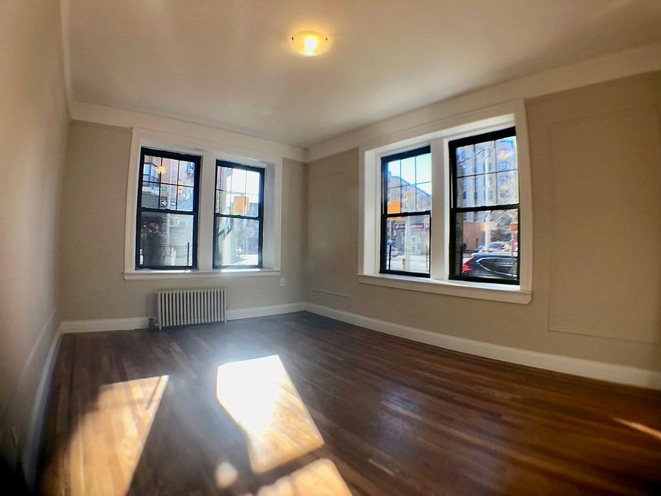 1st image of 825 W 187th St APT 4M