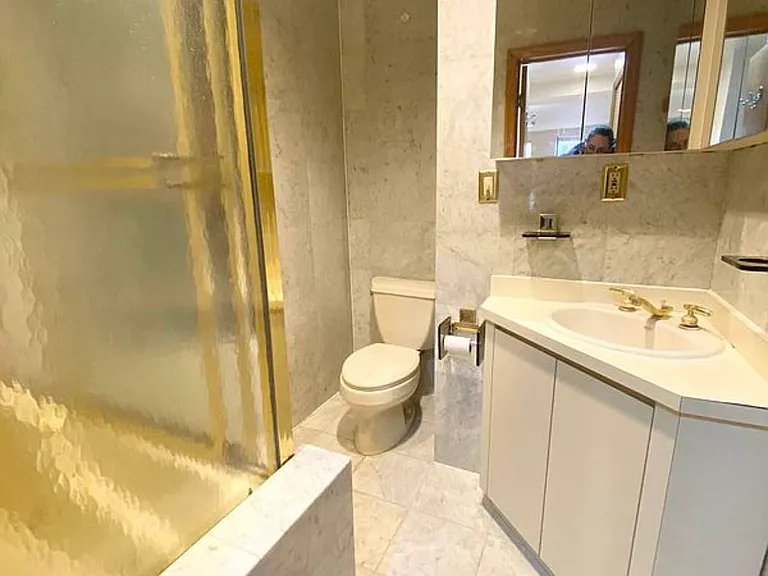 405 E 69th St #5CC — Photo 4