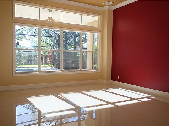 4th image of 270 Champagne Ct SW