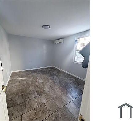 4th image of 819 Baltic Ave #1