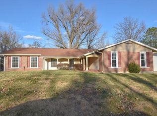 3845 Fairway Dr, Florissant, MO 63033