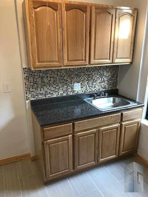 2nd image of 137 Nagle Ave APT 55