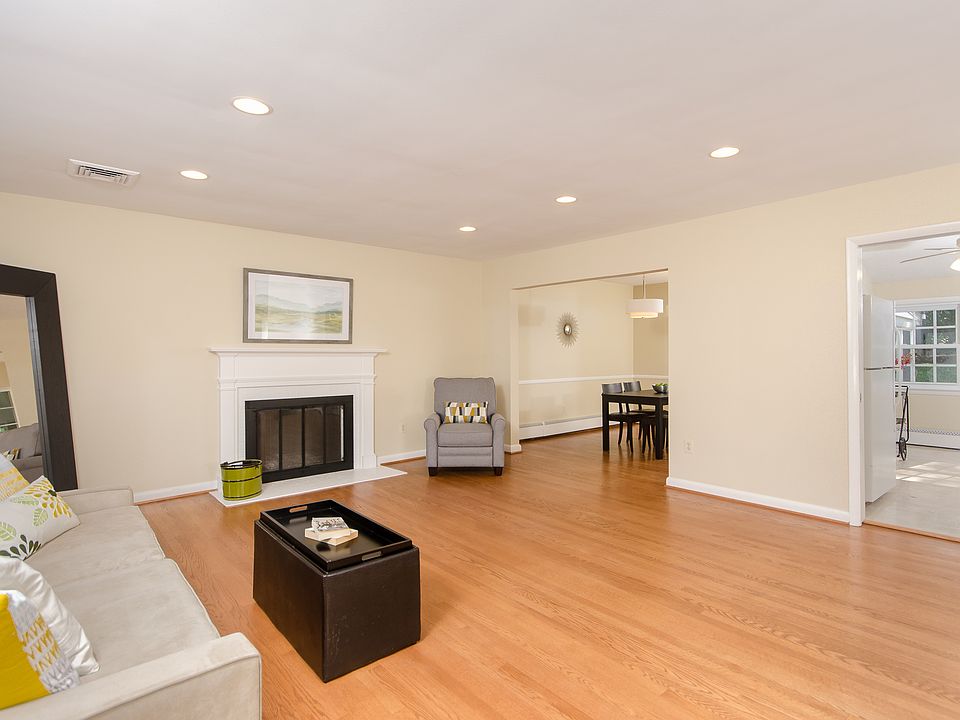 2nd image of 103 Poplar Dr