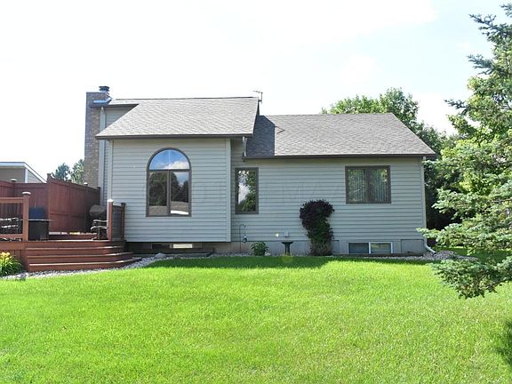 3rd image of 2805 Village Green Dr