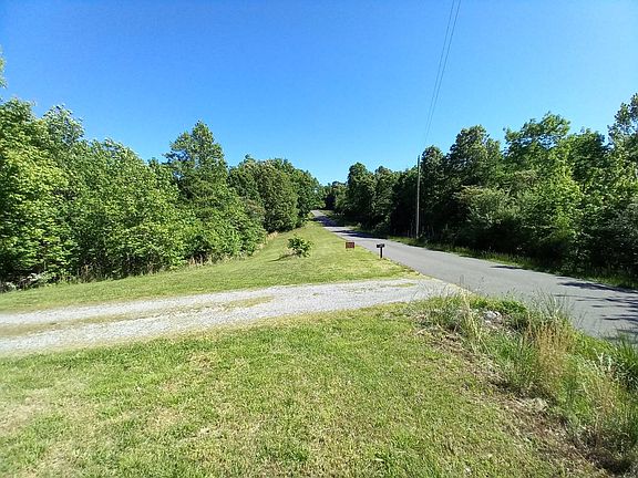 5th image of 648 Indian Hills Trl