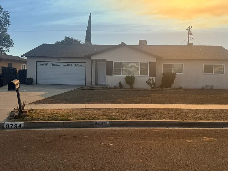 9794 Tangelo Ave — Photo 1