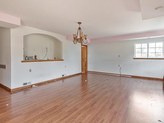26th image of 731 Wheeler Ave