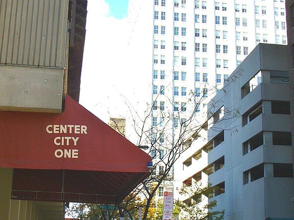 3rd image of 1326 Spruce St APT 1001