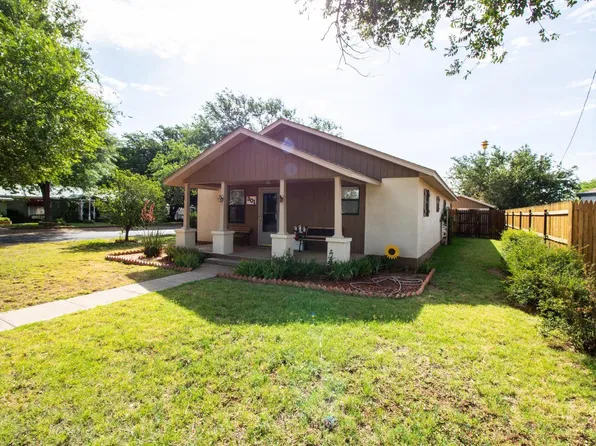 301 Austin St, Sudan, TX 79371