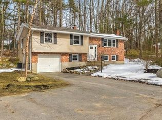 82 Old Stage Rd, Chelmsford, MA 01824