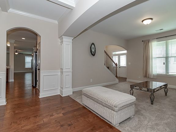 5th image of 395 Bella Rose Dr