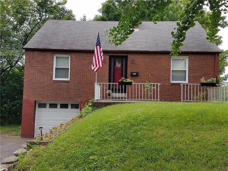 1756 Seaton St photo 1