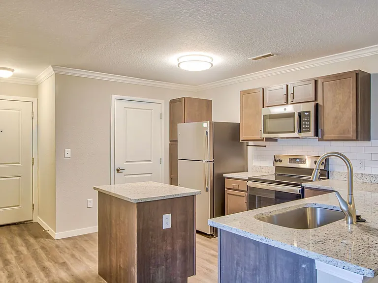 3 Bedroom - 3 Bed / 2 Bath - 1,184 Sq.Ft.