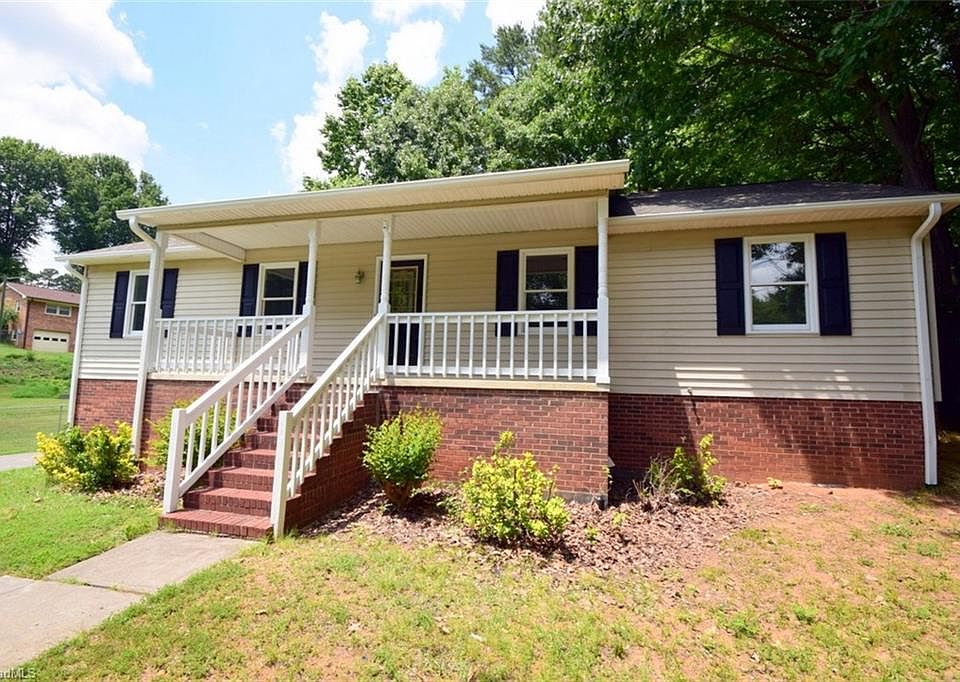 1st image of 805 Leichester Square Ct