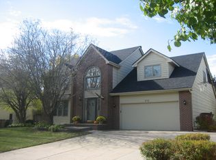 432 46th St, West Des Moines, IA 50265