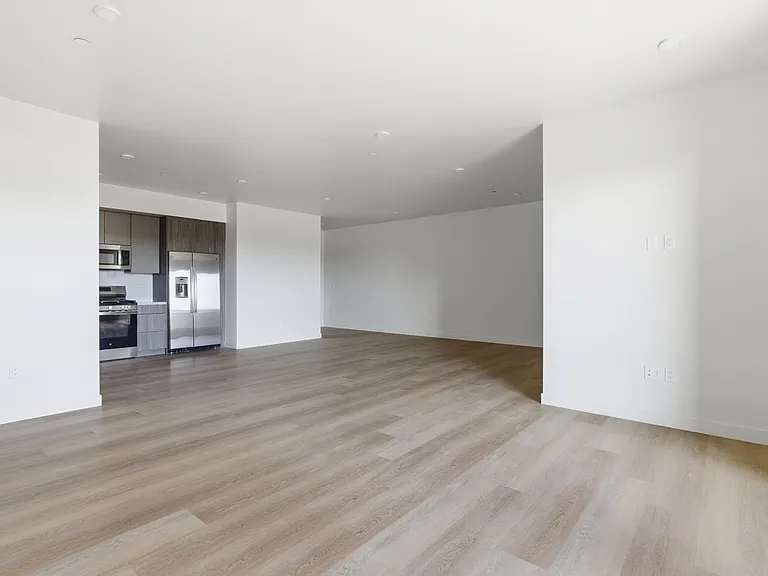 The Residences at Echo Park — Photo 43