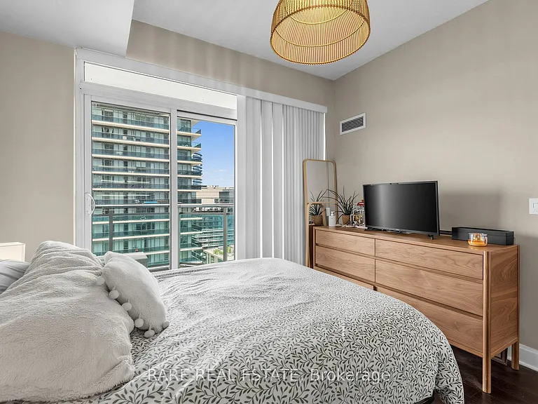 33 Shore Breeze Dr #1505 — Photo 15