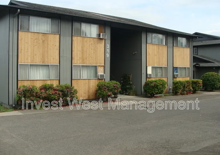 319 NE 104th Ave #B — Photo 8