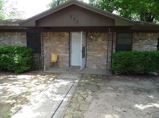 707 Marlin St, Willis, TX 77378