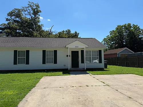 602 Winston Cir Photo 1