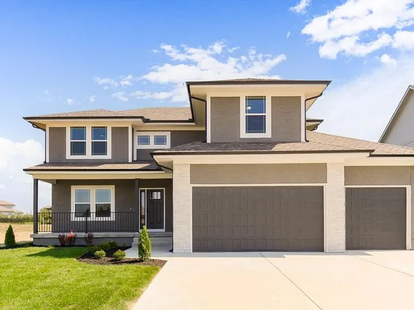 12807 S Foxborough Ct, Lake Lotawana, MO 64086