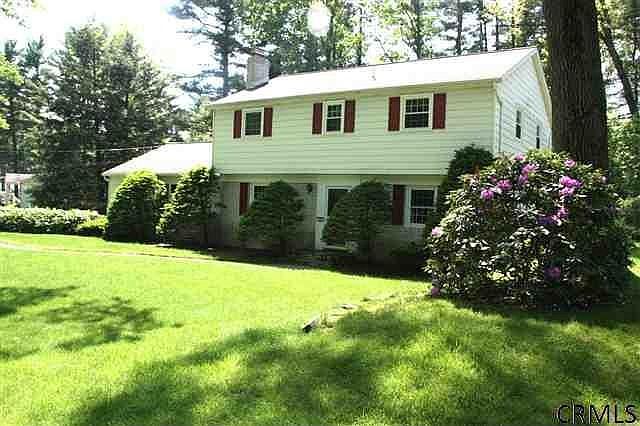 1st image of 6 Pine Hill Bnd