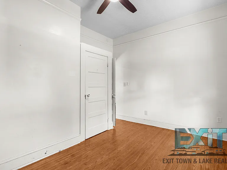 440 Thompson St — Photo 17