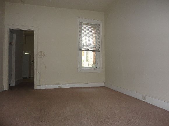 2nd image of 1811 Market St APT 1