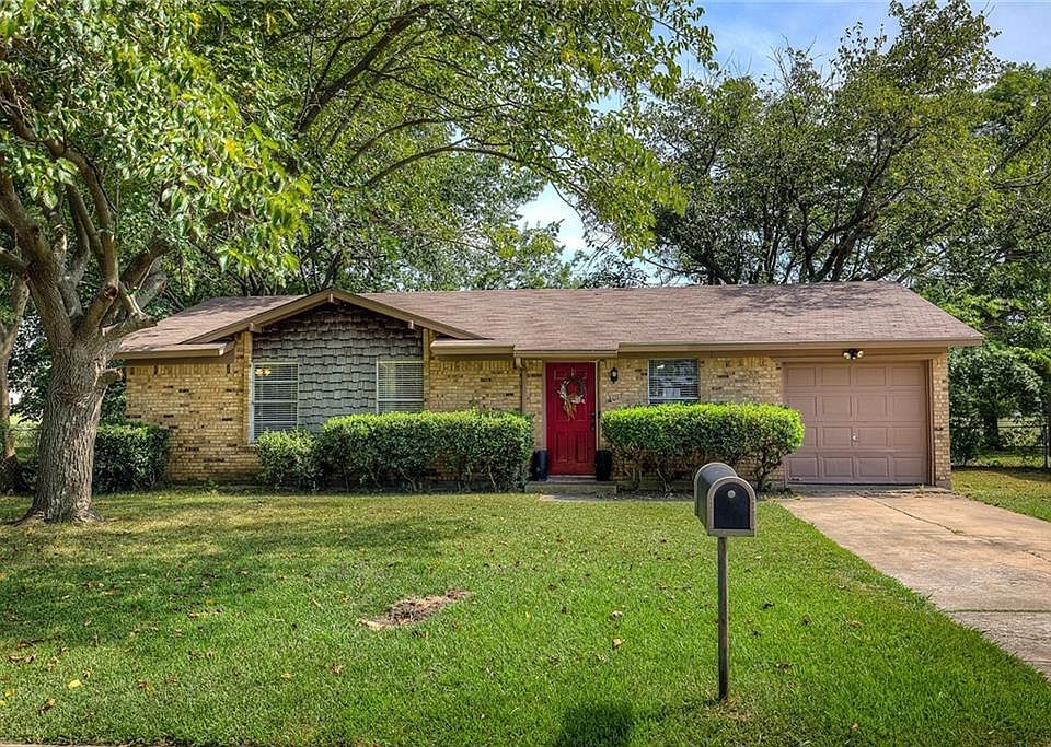 1st image of 3011 Chaparral Dr
